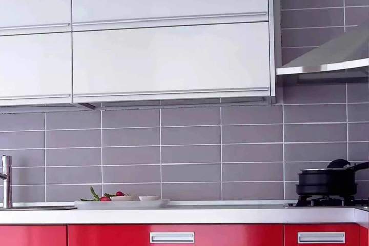 Finition robuste pour vos espaces culinaires